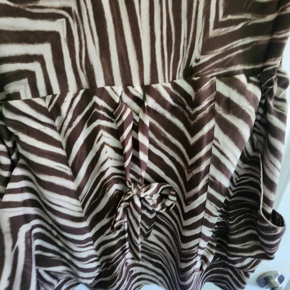 BCBGMAXAZRIA "Ayshea" Cowlneck Animal Print Blouson Tie Waist Dress Brown Sz M - Picture 5 of 9